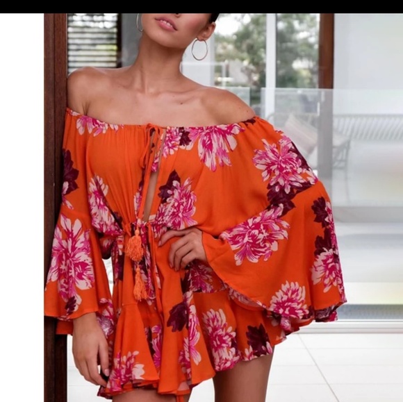 Flirty ruffled bell sleeve  boho romper - Picture 4 of 5